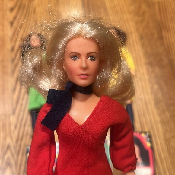 Rare 1977 Charlies Angels dolls – Vintage; with original cards/stickers - Picture 4 of 8